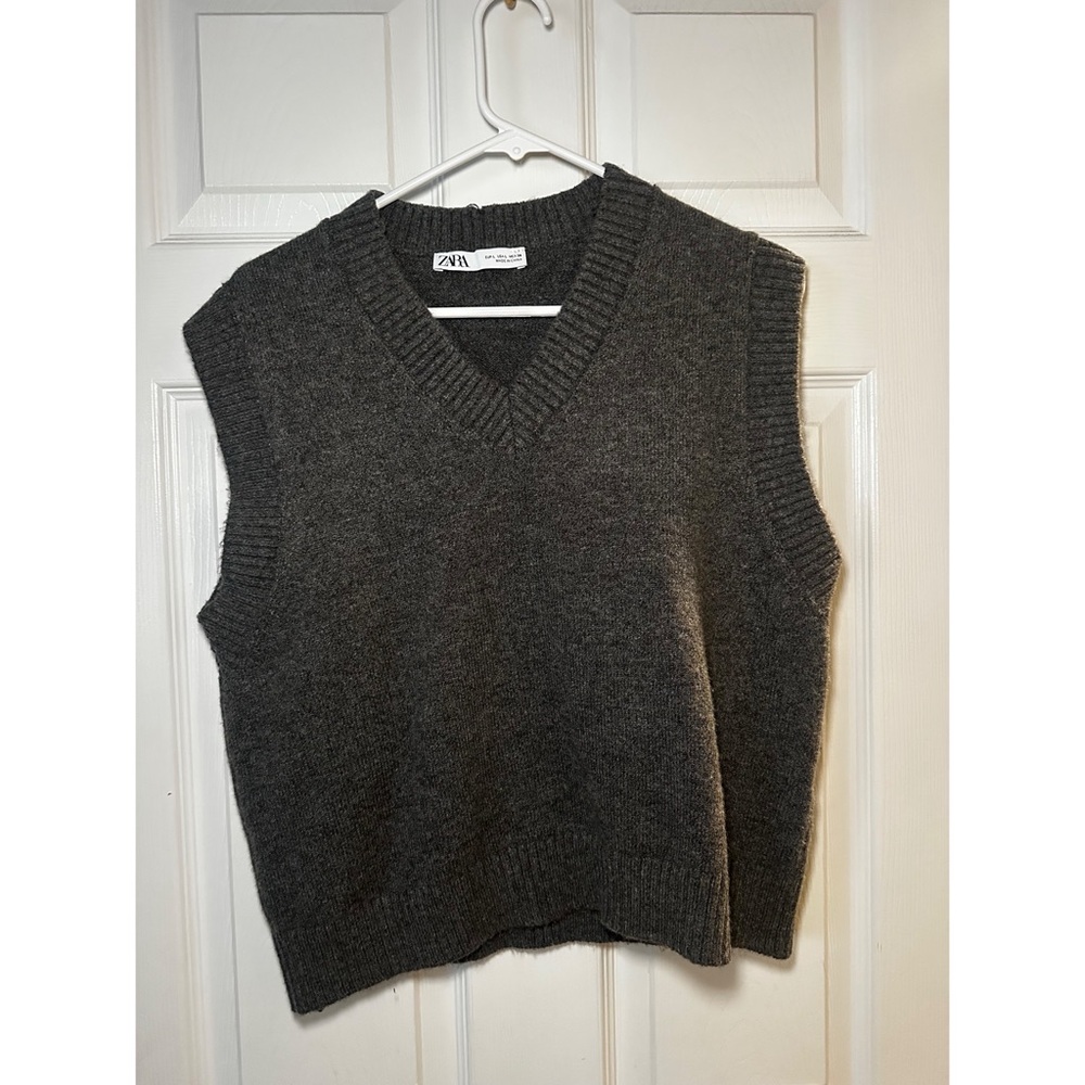 Women's Zara sweater vest